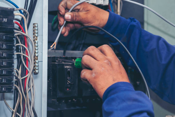 Best Local Electrician Companies  in Oak Hill, OH